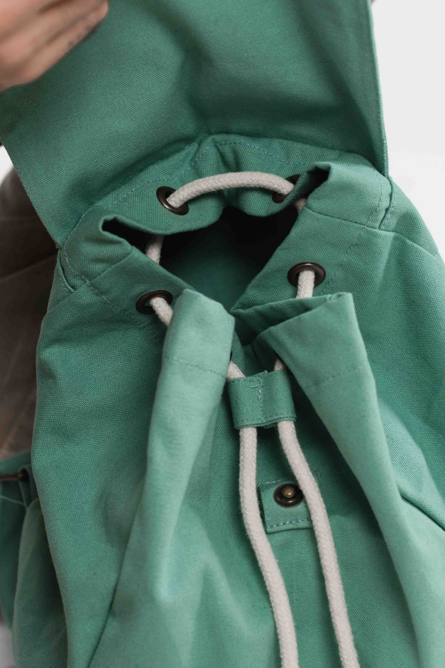 Mochila ligera cierre con cuerda - Verde Vintage