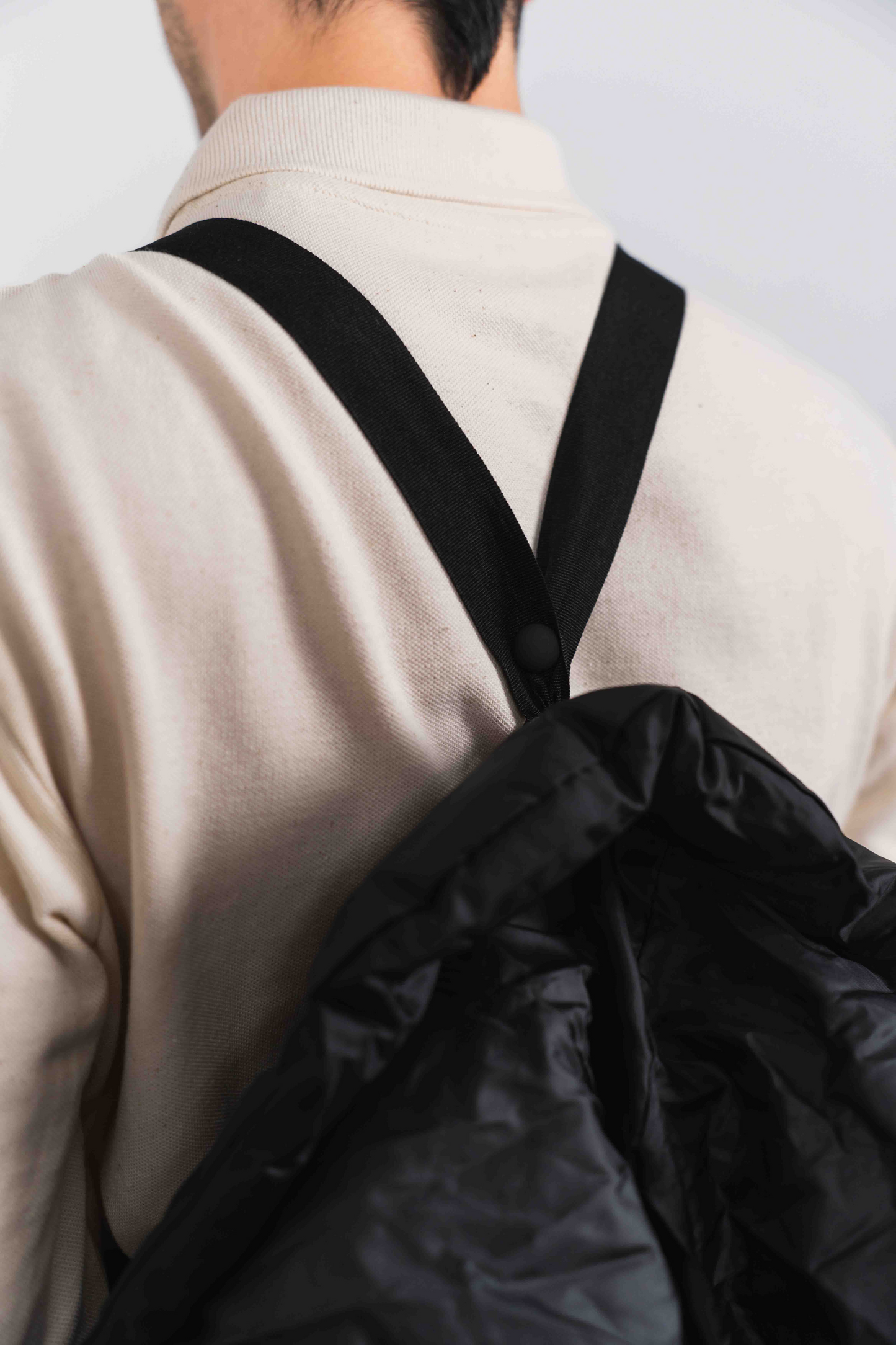 Anorak acolchado reciclado con capucha - Negro