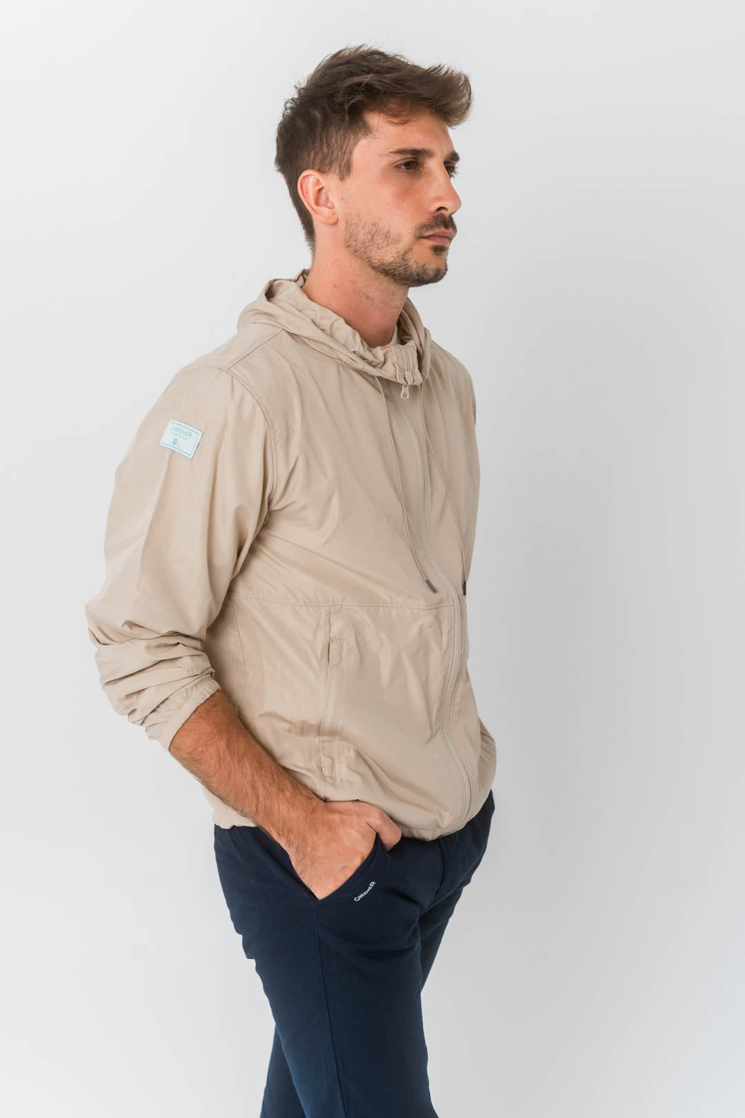 Cortavientos ligero reciclado capucha - Beige
