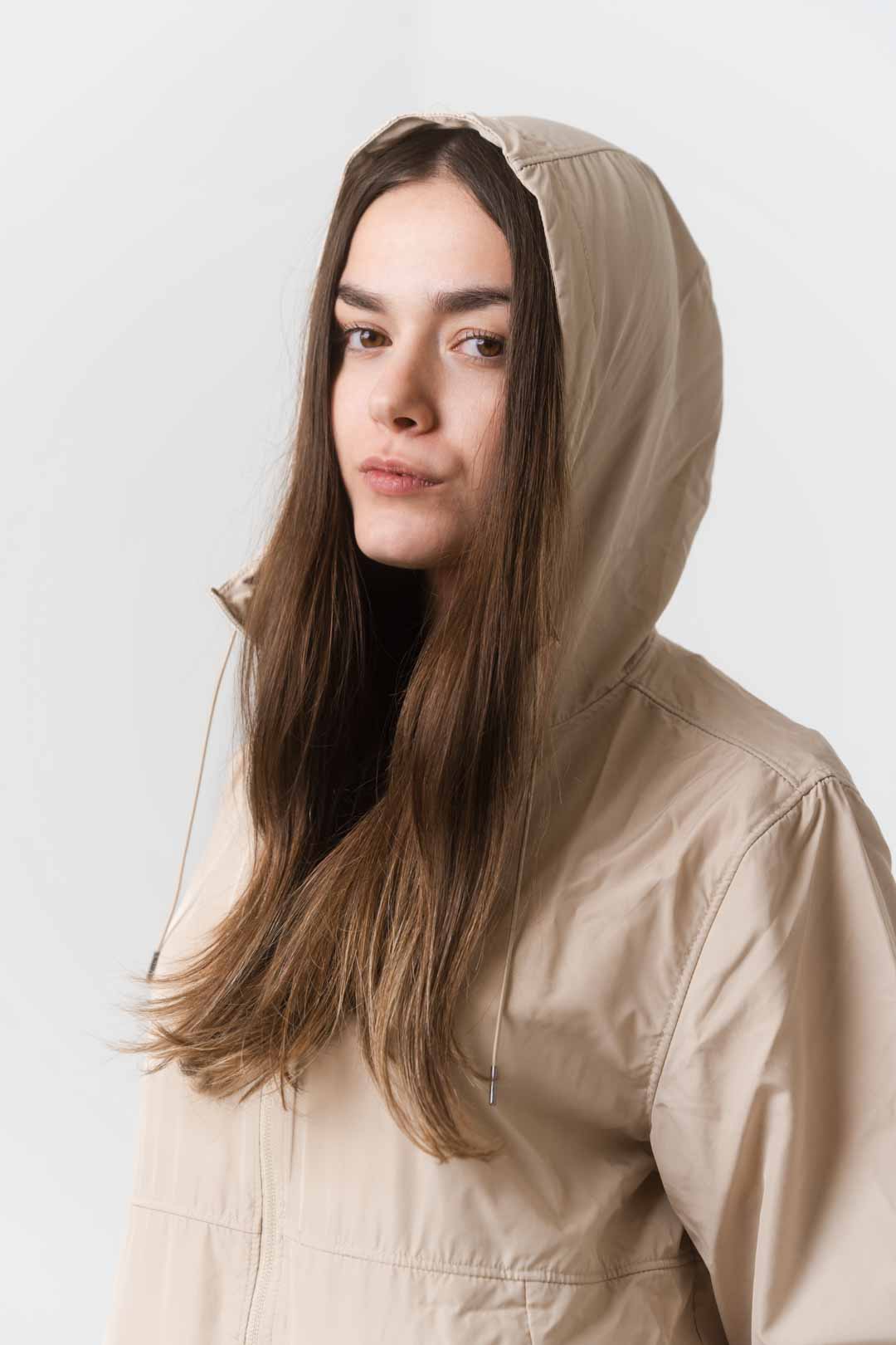 Cortavientos ligero reciclado capucha - Beige