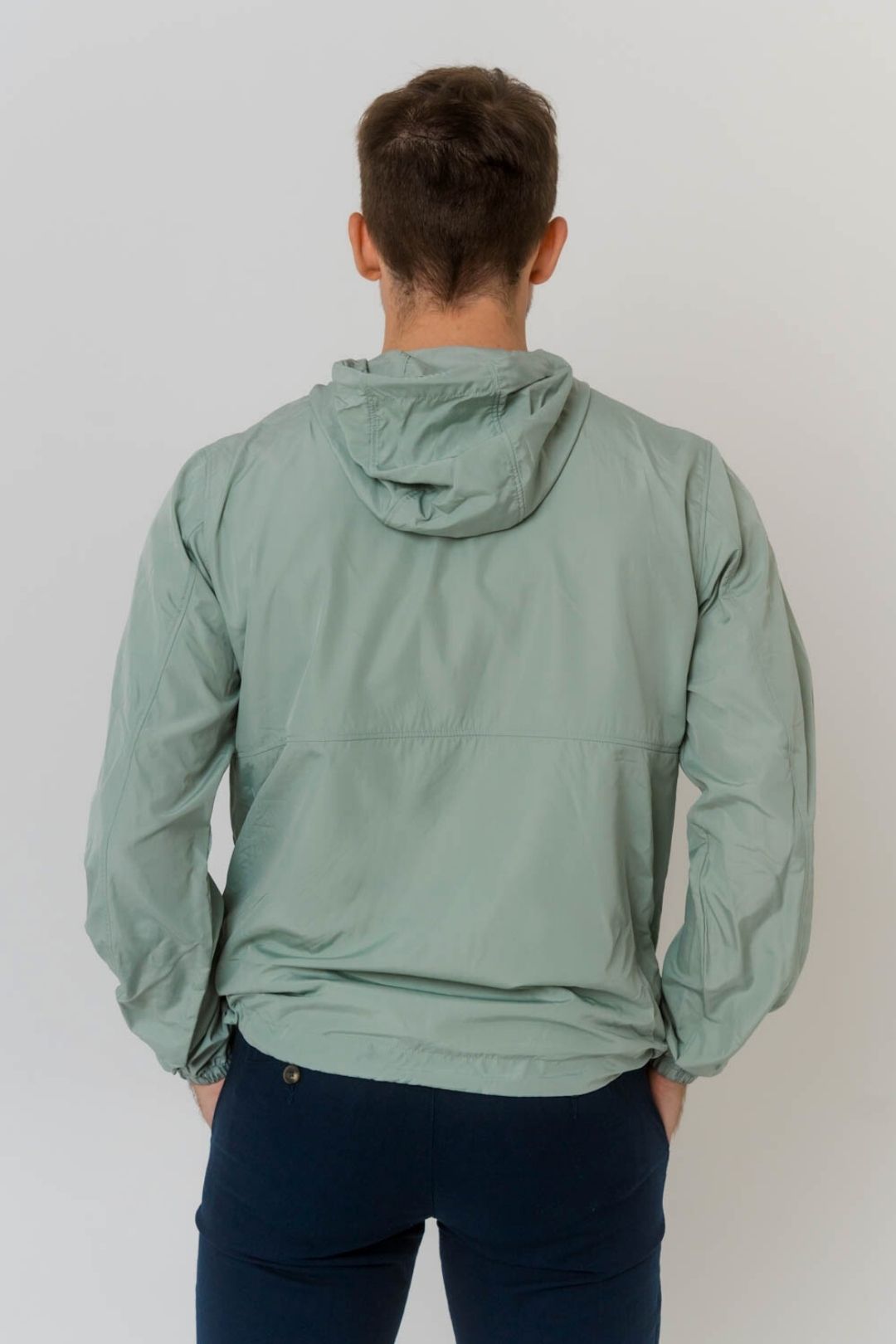 abrigo-cortavientos-poliester-reciclado-azul-Greener-05