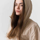 abrigo-cortavientos-poliester-reciclado-beige-Greener-03