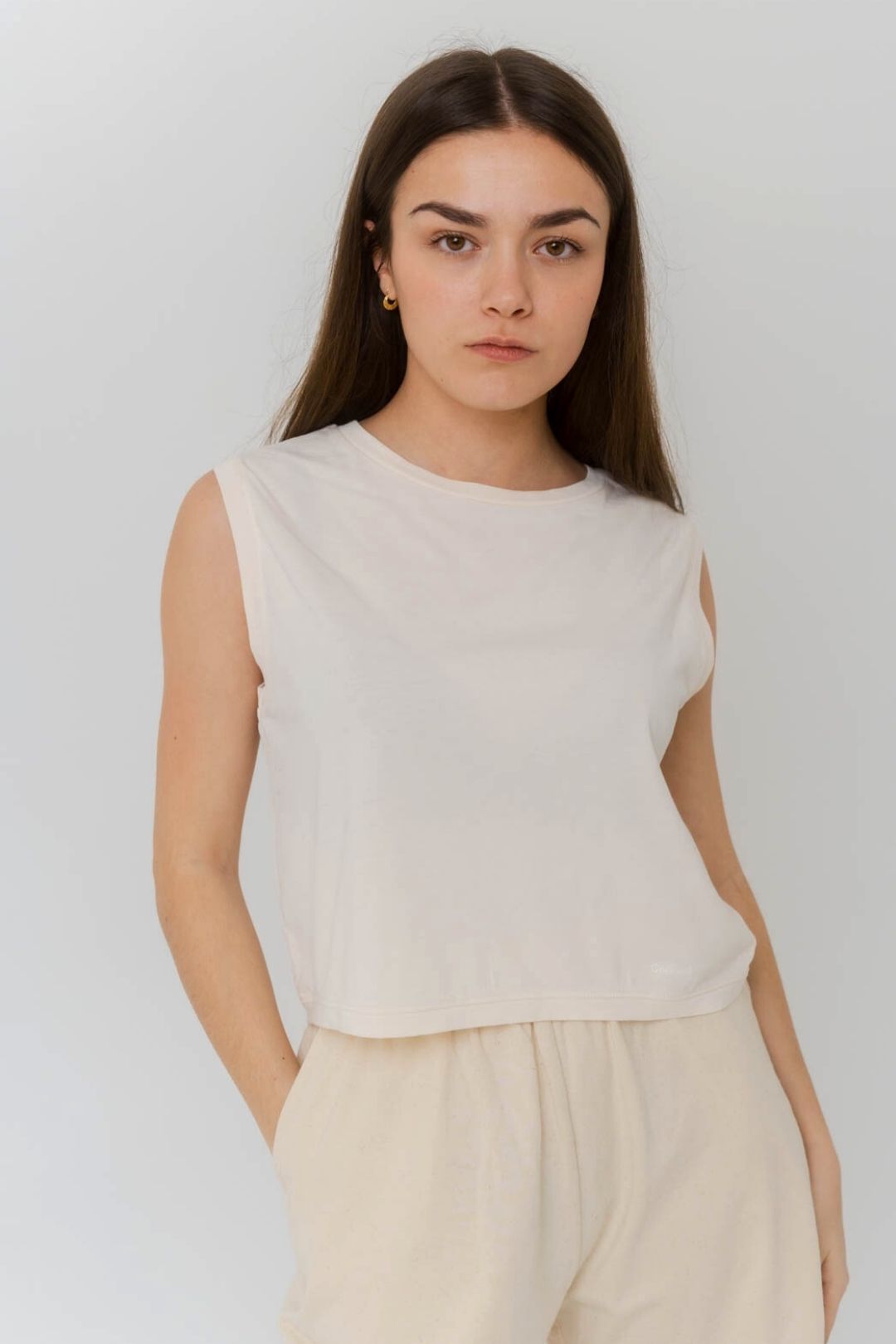 camiseta-tirantes-mujer-algodon-organico-marfil-greener-03