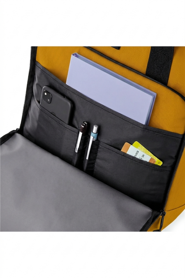 mochila-poliester-reciclado-mostaza-Greener-04
