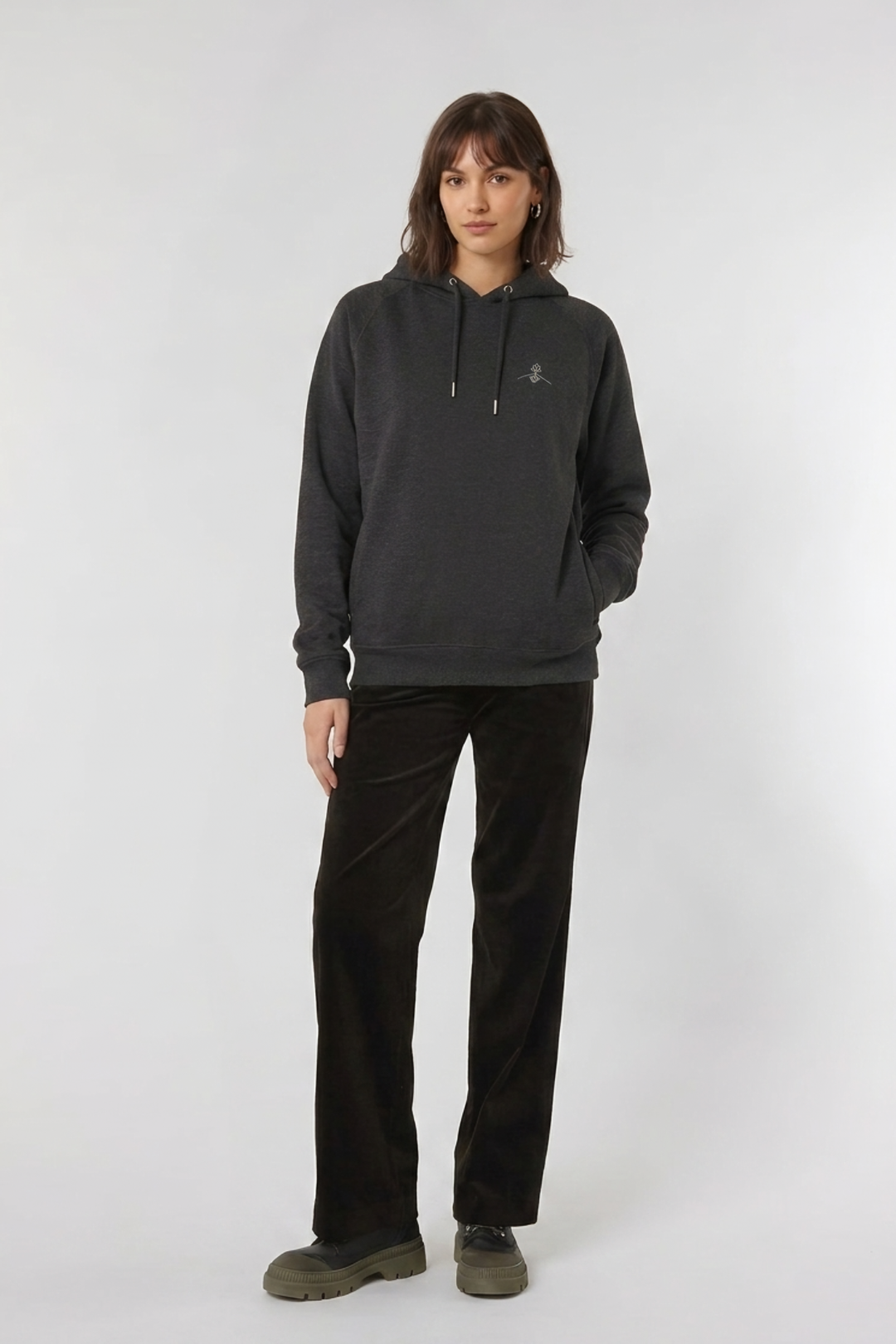 sudadera-capucha-mezcla-algodon-organico-poliester-reciclado-gris-oscuro-Greener-02